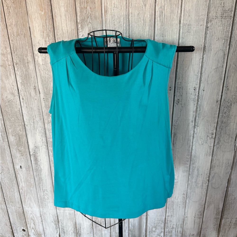 Elegant Green and Brown Women's 2Piece - Picture 2 of 11